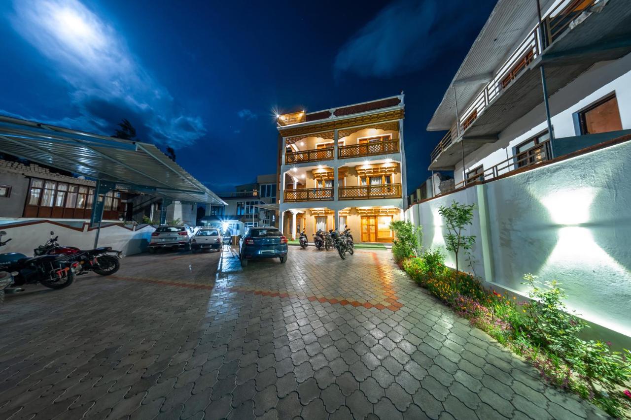 Woosah Hostel เลห์ ภายนอก รูปภาพ